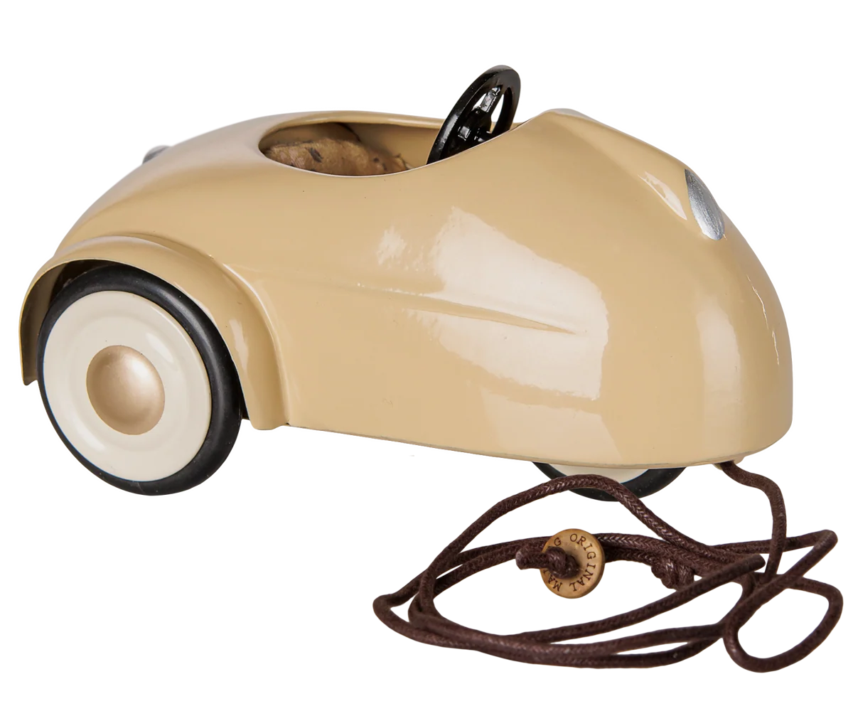 Voiture souris - sable