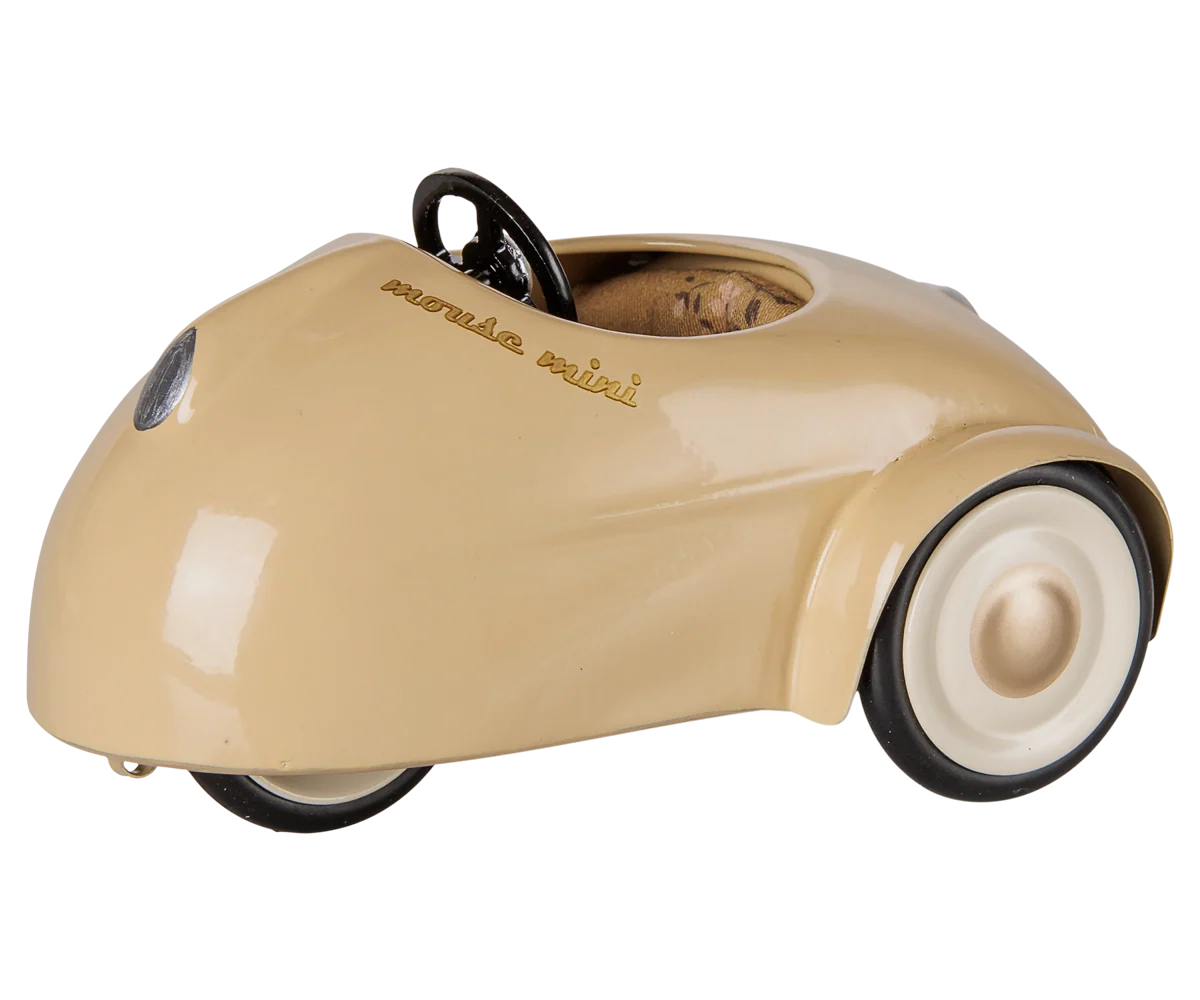 Voiture souris - sable